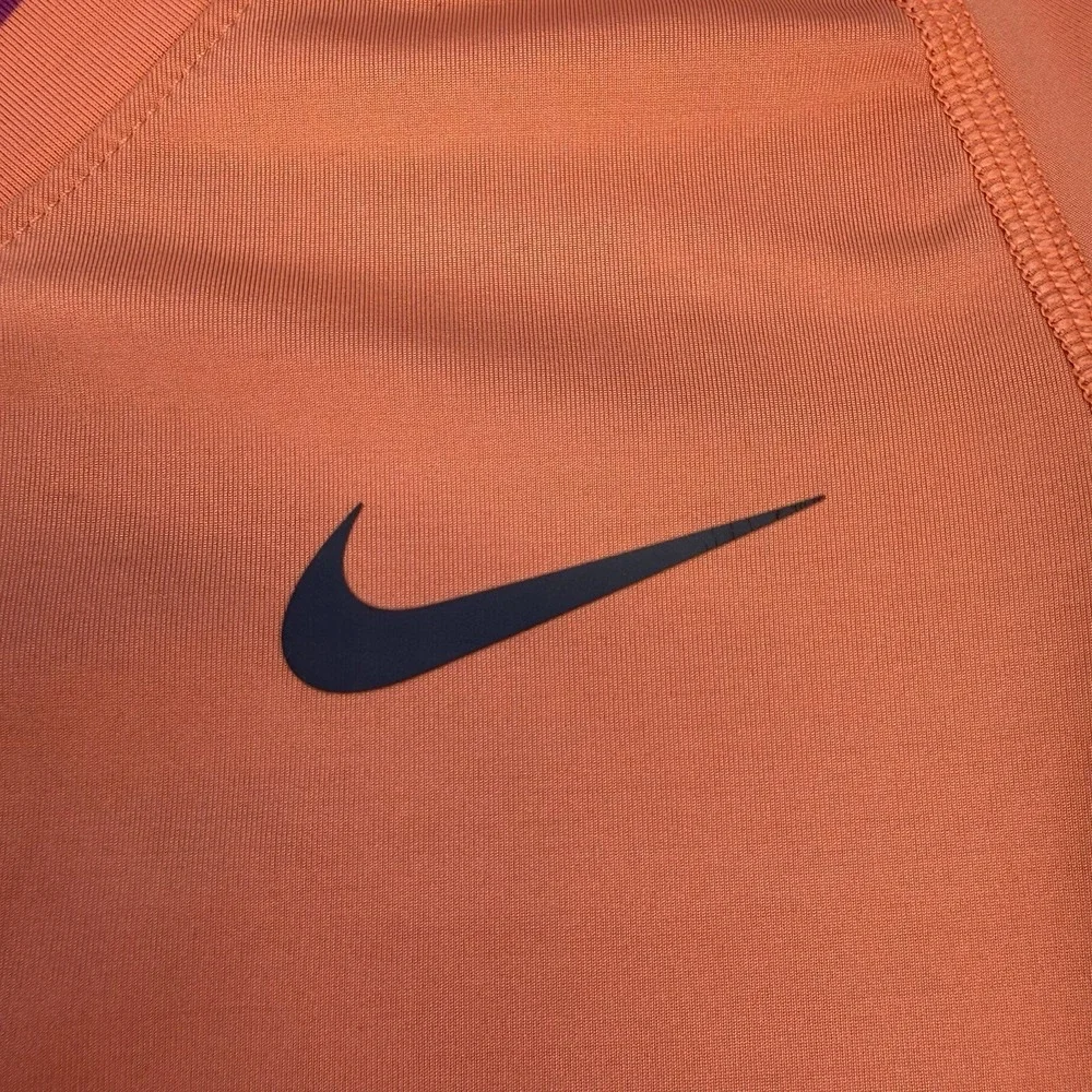 Nike‎ Dri Fit Athletic T-Shirt Womens Size S Peach V-Neck Short Sleeve